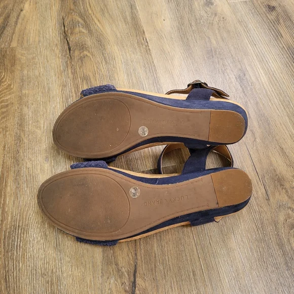 Lucky Brand Kennette Blue Suede Wedge Heels Sandals Size 9W Wide Ankle Strap - Picture 9 of 10